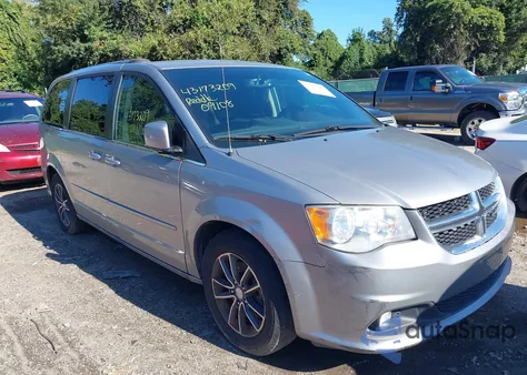 2017 Dodge Grand Caravan Sxt z USA, uszkodzony, nr VIN 2C4RDGCG1HR625036